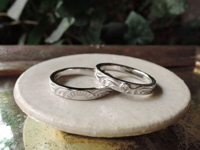 太陽と波の結婚指輪