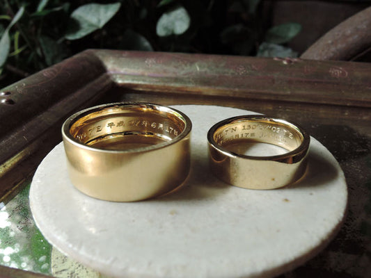 K18イエローゴールドの幅が広い結婚指輪